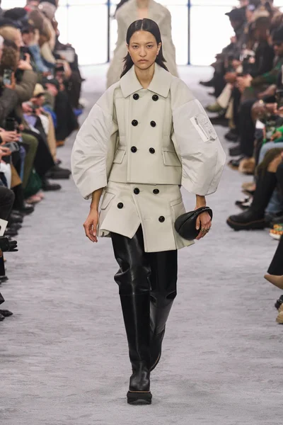 Look 9